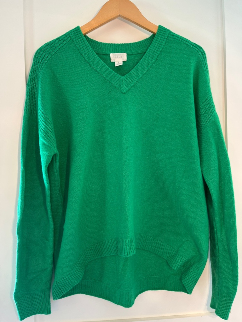 Caslon V-Neck Sweater in Bright Green